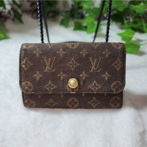 Authentic Louis Vuitton Mini Porte Feuille Keyring - Picture 2 of 13